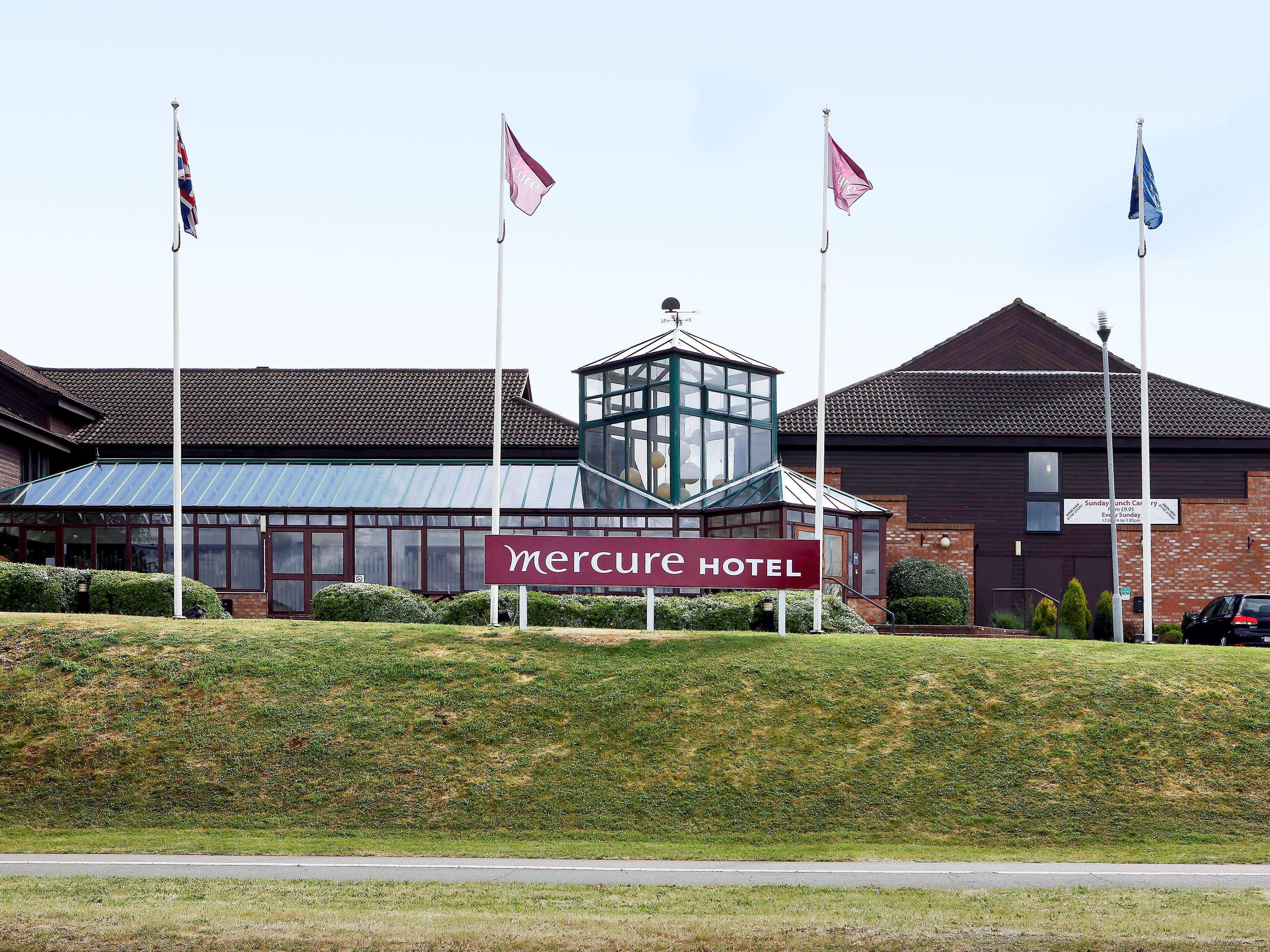 Mercure Hatfield Oak Hotel Exterior foto