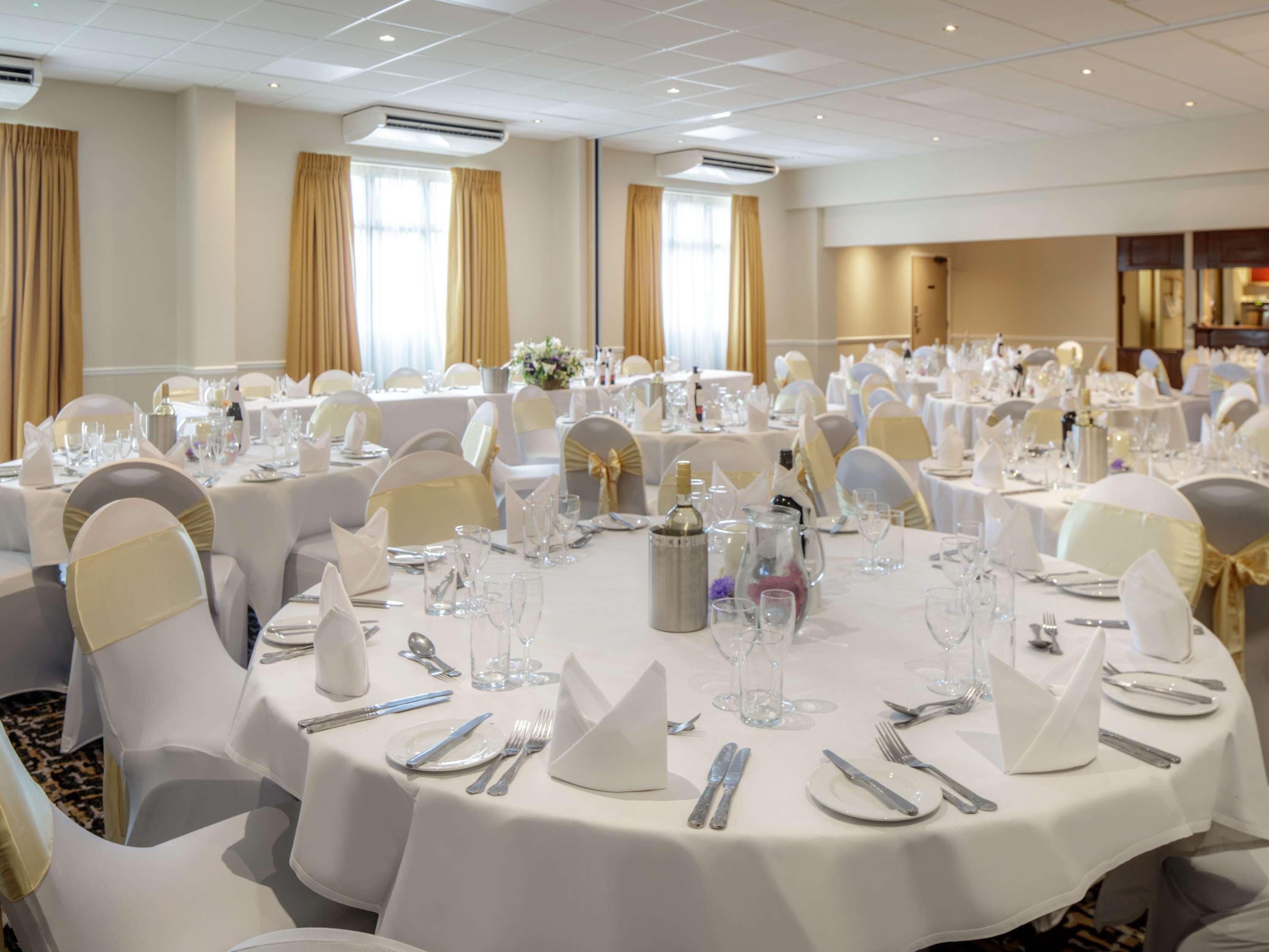 Mercure Hatfield Oak Hotel Exterior foto